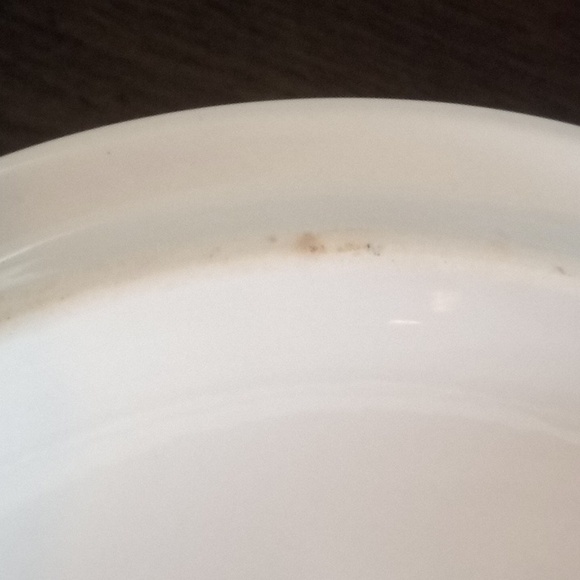 Vintage 2.5 qt corelle Abundance stoneware bowl with lid. - Picture 6 of 10